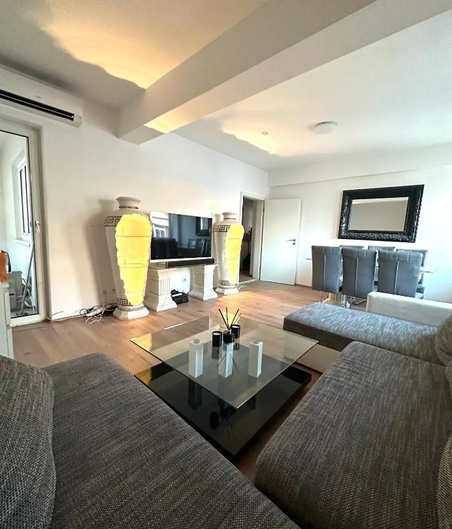 Ggg Apartment Munich Germany